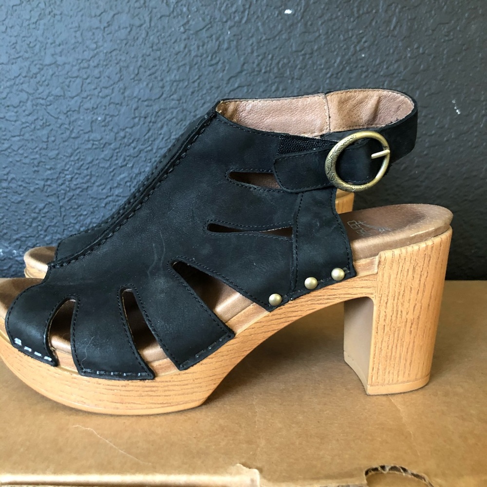 Dansko flat heeled shoe